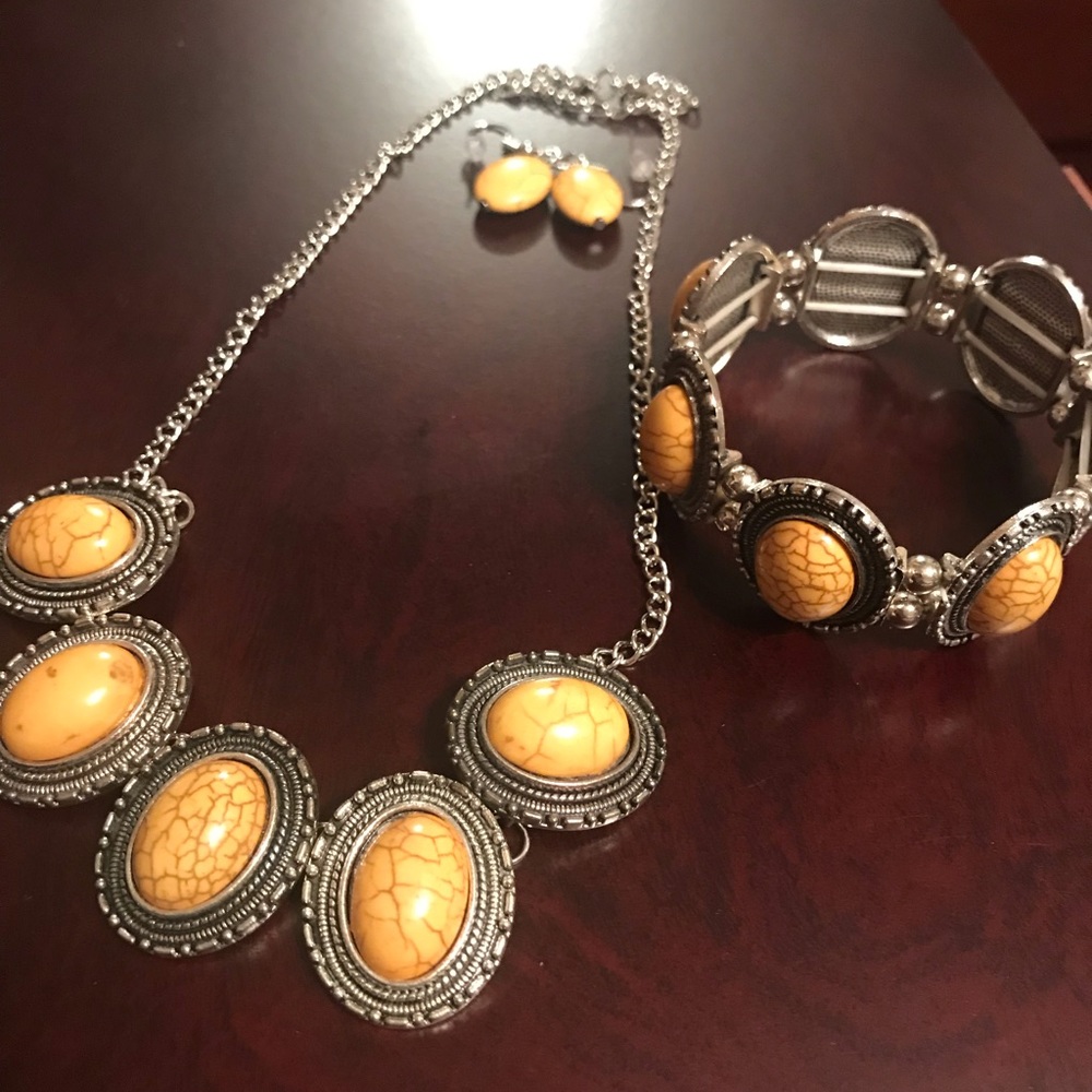 Necklace and Bracelet Ser